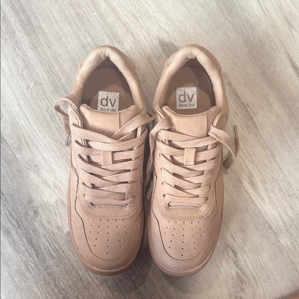 DV | Dolce Vita Tan Sneakers